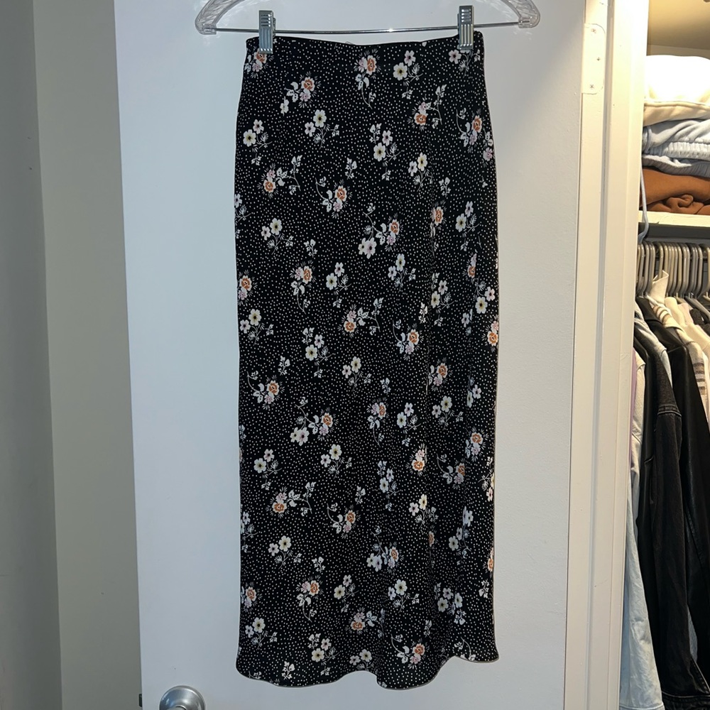 Flowered midi skirt